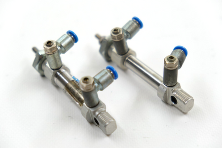 Festo DSNU-10-10-P-A (19183) Satz mit 2 Normzylinder