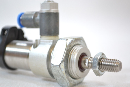 Festo DSNU-20-250-PPV-A (19243) ISO cylinder + 2 x proximity sensors