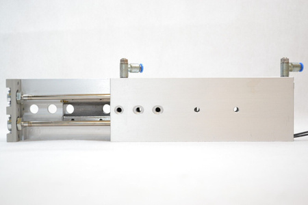 Festo SLT-16-100-A-CC-B (197899) Mini siłownik suwakowy + 2 Czujniki zbliżeniowe IFM