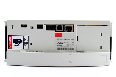 KUKA / Lenze KSD1-16 | 00-122-285 | E93DA552I4B531 Servo Drive Module