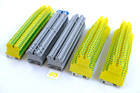 Phoenix Contact  UKK5-PE, UK5N, USLKG 5 Terminal blocks x 153 pcs (SET 40.)