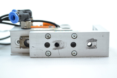 Festo SLS-10-15-P-A (170493) Mini slide + 2 proximity sensors