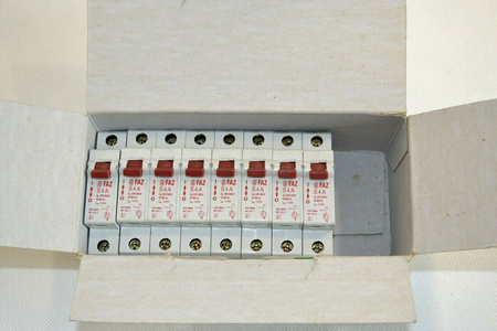 Klöckner Moeller FAZS 4 1-polig x 8 Stk Steuerugschutzschalter Circuit Breaker