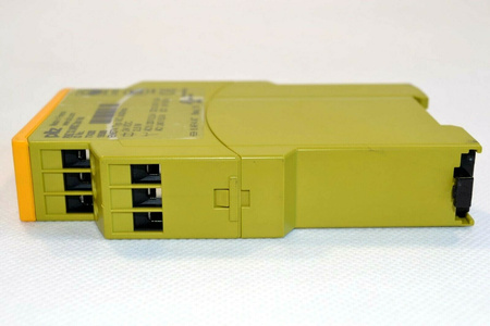 Pilz P2HZ X3 24VDC 2N/O 1N/C Sicherheits Relais Safety Relay