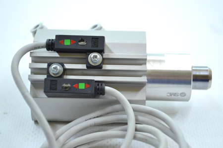 SMC Pneumatics RSDQB20TF-10BZ Kompaktowy cylinder + 2 czujniki zbliżeniowe