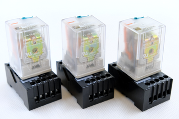 LA TELE RT2.3.024L R15WT 3PDT Impulse relay set of 3 pieces