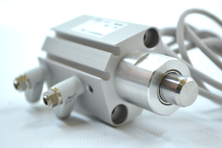 SMC Pneumatics RSDQB20TF-10BZ Kompaktowy cylinder + 2 czujniki zbliżeniowe