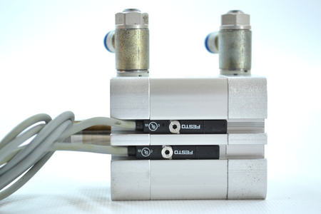 Festo ADN-32-15-I-P-A (536280) Compact cylinder + 2 proximity sensors