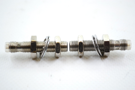 Balluff BES00CK - BES M08EE-PSC20B-S49G-003 Satz mit 2 Induktiver Sensoren