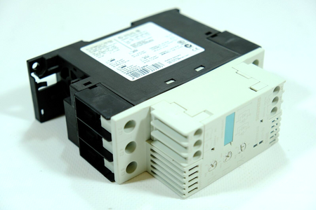 Siemens 3RW3024-1AB04 | 3RW3 024-1AB04 SIRIUS Soft Starter