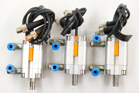 Festo ADVU-16-10-P-A (156508) Satz mit 3 Kompaktzylinder