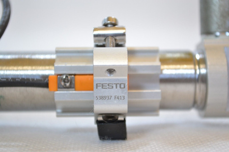 Festo DSNU-20-100-P-A (19212) ISO cylinder + 2 x IFM proximity sensors