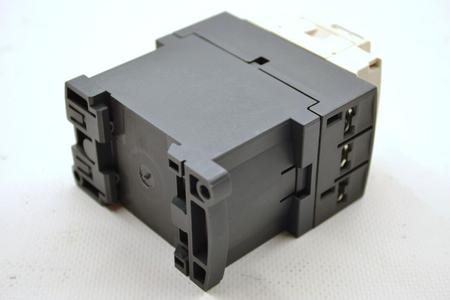 Telemecanique LC1D18BD Power Contactor