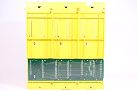 Fanuc A20B-1004-0590/02B 6 Slot Chassis Backplane