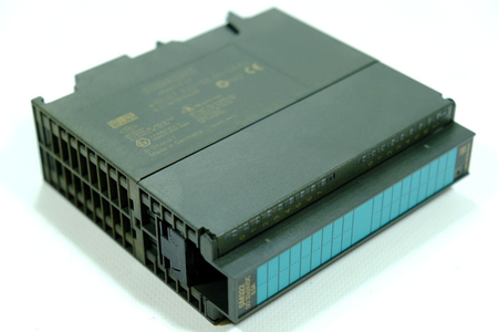 Siemens 6ES7 322-1BL00-0AA0 | 6ES7322-1BL00-0AA0 SIMATIC S7-300 Digitalausgabe