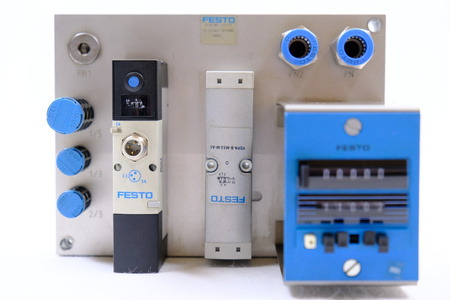 Festo 531176 Pneumatyczny blok sterujący