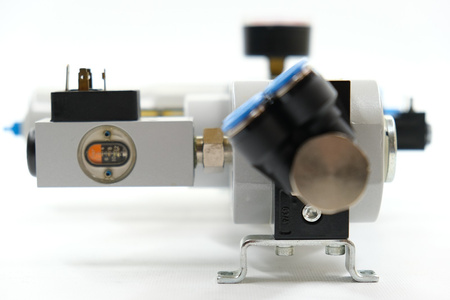 Festo LFR-D-MAXI + FRM-D-MAXI + HEE-D-MAXI-24 + HEL-D-MAXI... Filter-Regelventil