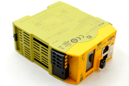 Pilz PNOZ m B1 (772101) Configurable Controller