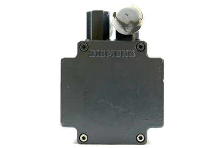 Siemens 1FT5044-0AC01-1 -Z Z=K18, K93 Silnik AC-VSA-Motor AC Feed Motor