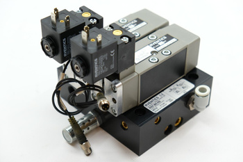 Aventics R422 003 625 + 2 R422 002 577 Serie IS12-PD valve