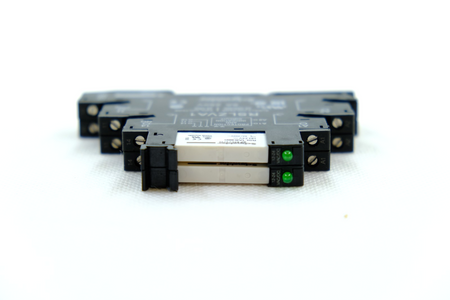 Schneider Electric RSLZVA1 Socket with relay x 2 pcs