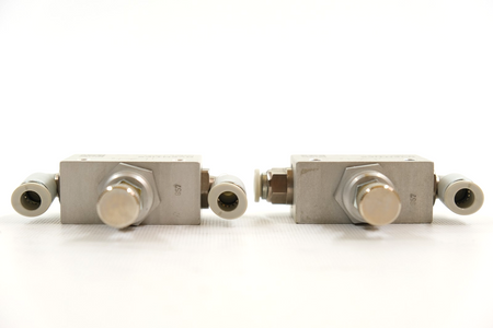 Aventics 0821201011 pmax: 10 bar Set of 2 Throttle Valves