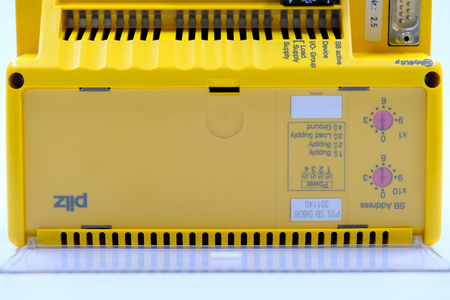 Pilz PSS SB DI8O8 (301140) I/O Module for Safety BUS