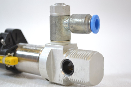 Festo DSNU-20-250-PPV-A (19243) ISO cylinder + 2 x proximity sensors