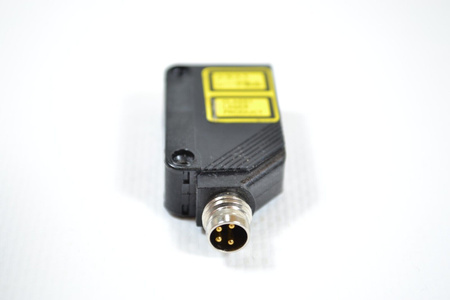 Omron E3Z-LL86 Photoelectric Sensor