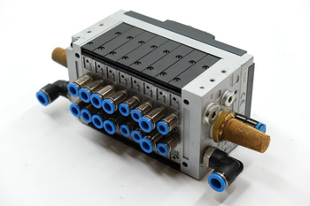 Festo CPV14-GE-FB-8 (18262) + 8 x CPV14-M1H-5LS-1/8 (161360) + CPV-14-VI (18210)