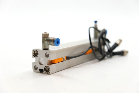 Festo ADN-16-120-A-P-A (536218) Kompaktzylinder + 2 Näherungssensoren