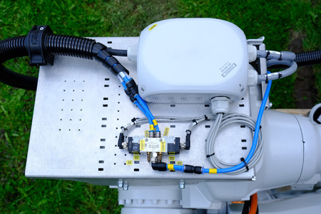 ABB IRB 4600-45/2.05 + IRC5 Jahr 2018 Industrieroboter + Base, ohne Bedienpanel