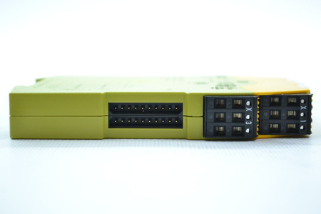 Pilz PNOZ s7.2 C 24VDC 4 n/o 1 n/c expand (751177) Expansion Module