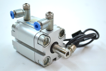 Festo ADVU-25-15-P-A (156524) Compact cylinder + proximity sensor