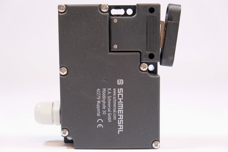 Schmersal AZM161SK-12/12RKA-024 circuit breaker