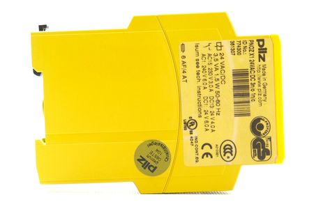 Pilz PNOZ X1 24VAC/DC 3n/o 1n/c (774300) Sicherheitsrelais Safety Relay