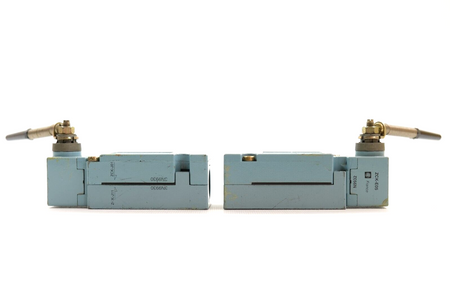 Telemecanique XCK-J Positionsschalter Limit Switch Position Switch x 2 Stück