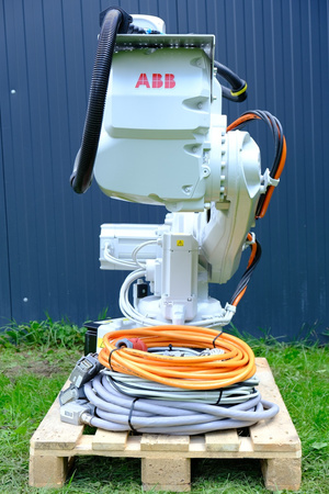 ABB IRB 4600-45/2.05 + IRC5 Industrial robot + base, without control panel
