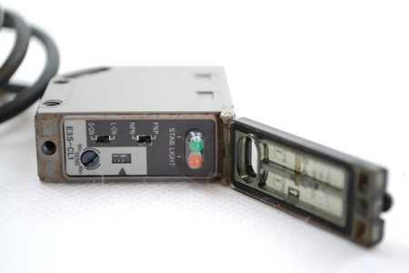 Omron E3S-CL1 Photoelectric Sensor