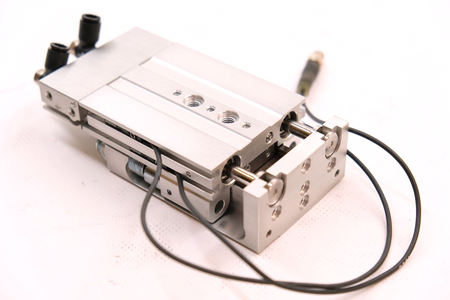 Aventics MSC-DA-012-0020-HG-EE-EE-02-M-S-0-0-ACC | R412019191 + 2 Sensoren