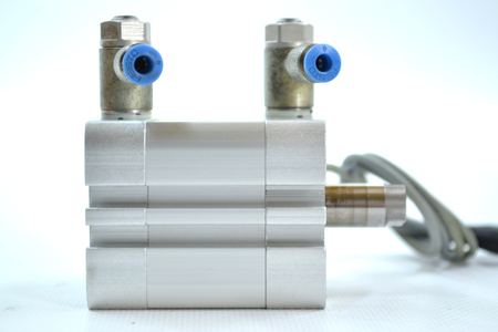 Festo ADN-32-15-I-P-A (536280) Compact cylinder + 2 proximity sensors