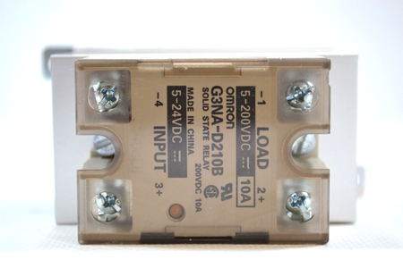 Omron G3NA-D210B + Y92B-N50 Solid State Relay SSR Przekaźnik półprzewodnikowy