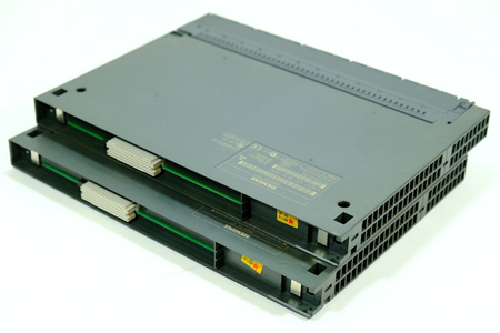 Siemens 6ES7422-1BL00-0AA0 S7 Cyfrowy moduł wyjściowy x 2 Sztuki