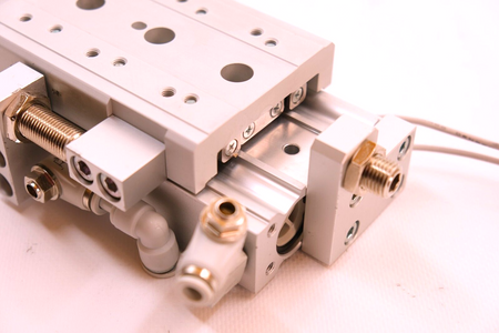 SMC Pneumatics EMXS20L-50 Kompaktschlitten, doppeltwirkend, Kreuzrollenführung