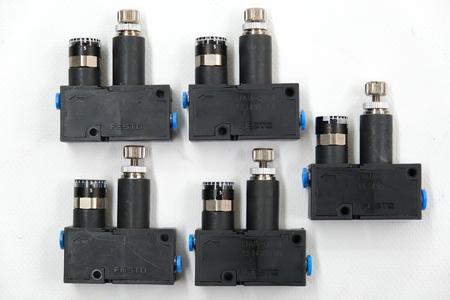 Festo LRMA-QS-4 (153495) Set of 5 pressure control valves