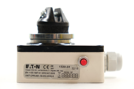 Eaton 1320-24 Door Retainer Magnetic