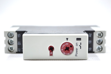 SBC SAIA KOL322H7MRVPN00 Zeitschaltrelais