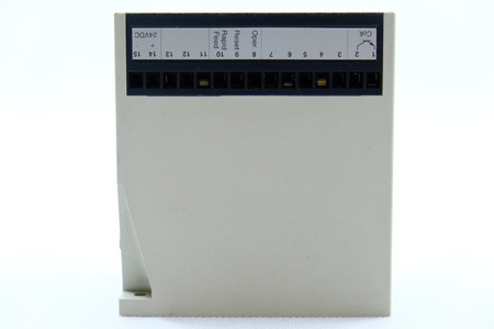 ARTIS UC-F on: 3067-23/99 v 5.60 Interface Module