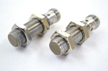 IFM IFT203 Induktiver Sensor, Iductive Sensor, Satz mit 2 Stück