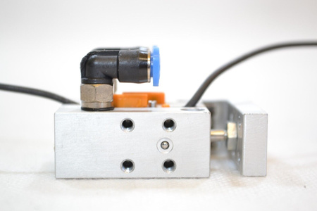 Festo SLS-6-5-P-A (170485) Mini Slide Cylinder + 2 x IFM Näherungssensoren